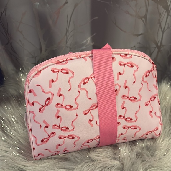 BNWT DWELL STUDIOS Viral Pink Bow Cosmetic Beauty Cases Set of 3 - Picture 2 of 6